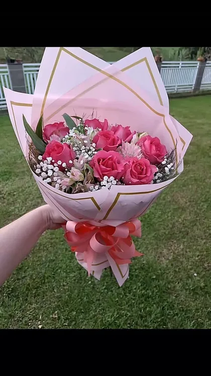 Mais um buquê feito na hora pela Plantas do Vale.
