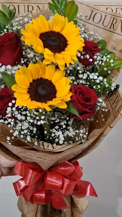 Mais um buquê feito na hora pela Plantas do Vale.